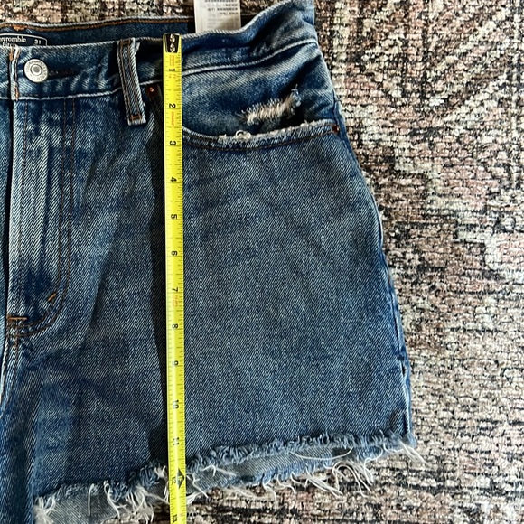 Abercrombie jean shorts 31/12 - Picture 5 of 5